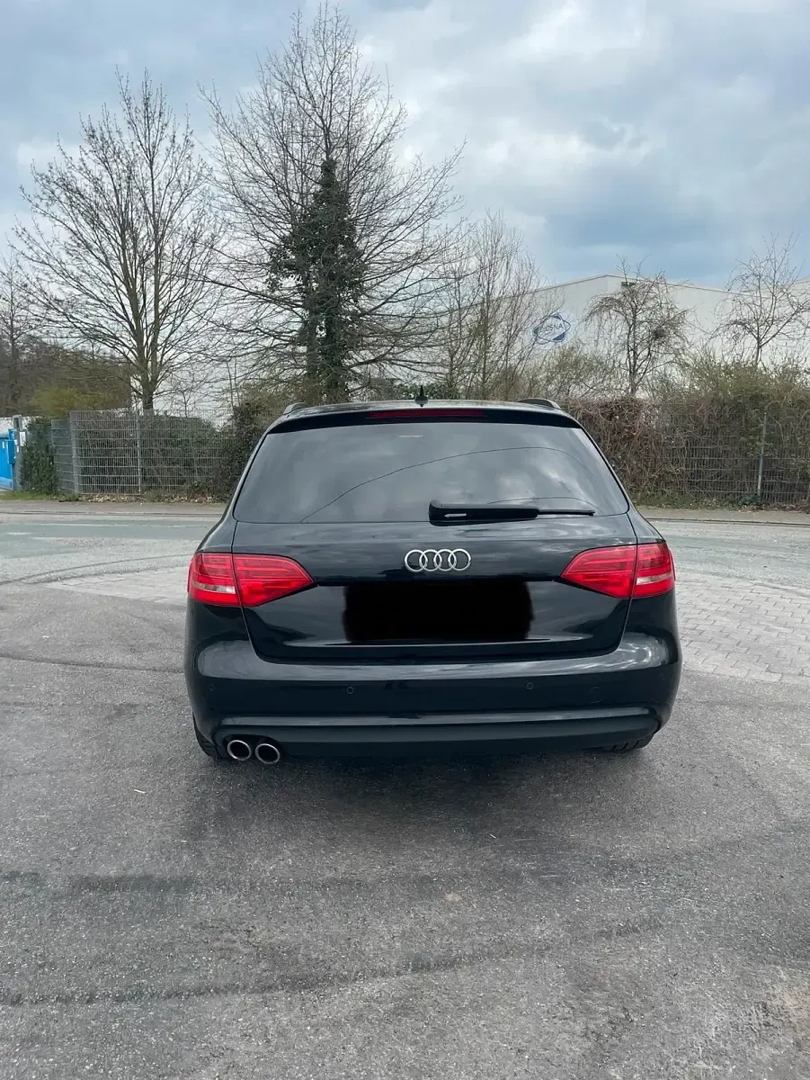 Gebraucht Audi A4 154 PS (113 kW) 2013 Schwarz Kombi