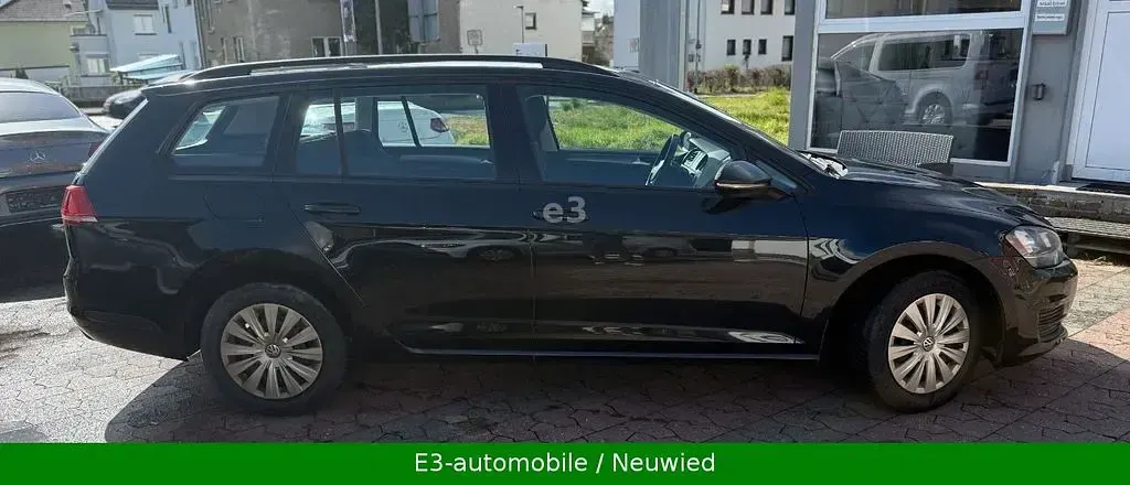 Gebraucht VW Golf VII Trendline 110 PS (80 kW) 2015 Schwarz Kombi