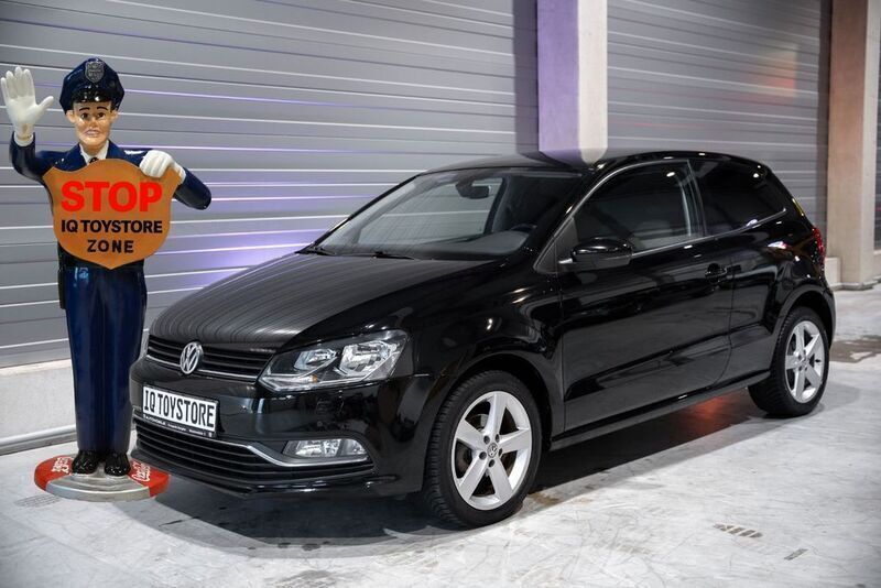 Schwarz Gebraucht 2014 VW Polo Comfortline Coupé | 6.980 € (Fairer Preis) - Bild 1/4