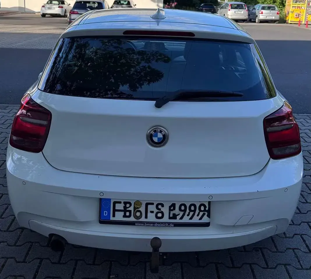 Gebraucht BMW 118 143 PS (105 kW) 2011 Weiß Kleinwagen