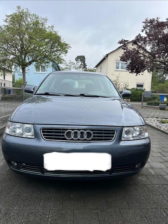 Grau Gebraucht 2003 Audi A3 Ambition Limousine | 3.000 € (Teuer) - Bild 1/4
