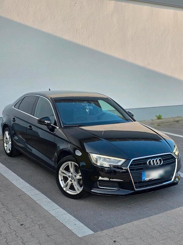 Schwarz Gebraucht 2016 Audi A3 Limousine | 14.950 € (Fairer Preis) - Bild 1/4