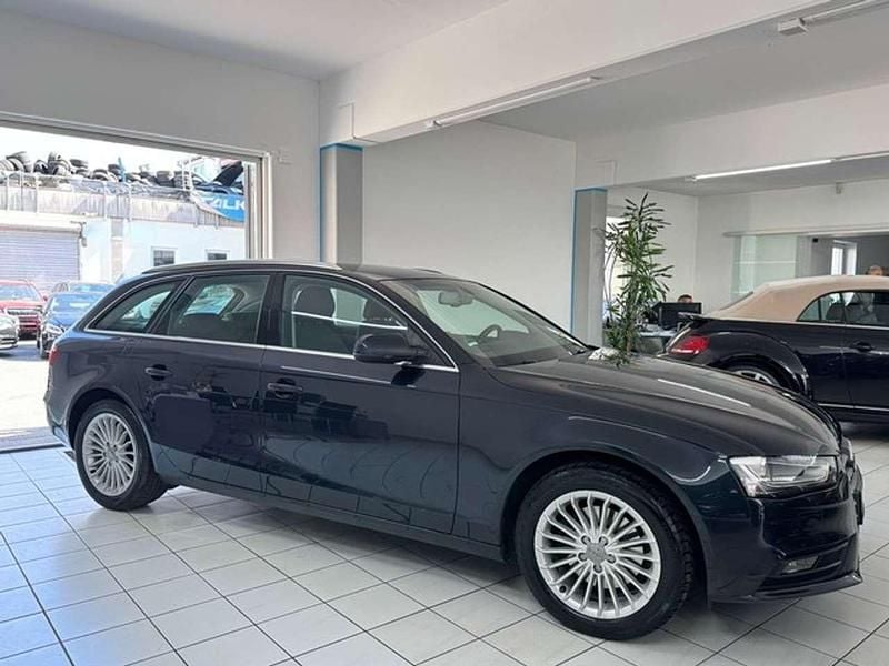 Gebraucht Audi A4 Attraction 210 PS (154 kW) 2013 Mondscheinblau (metallic) Kombi