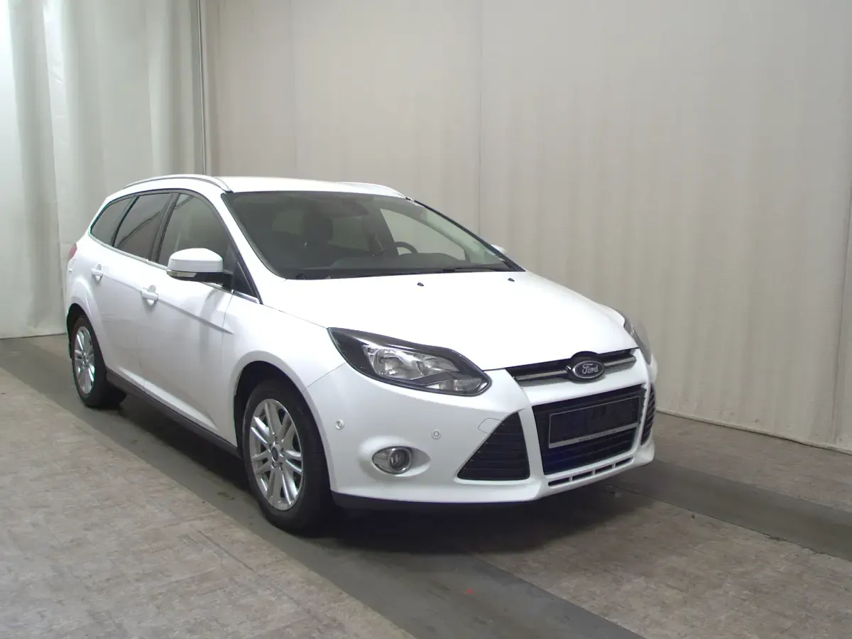 Usata Ford Focus Titanium 150 CV (110 kW) 2014 Bianco Station wagon