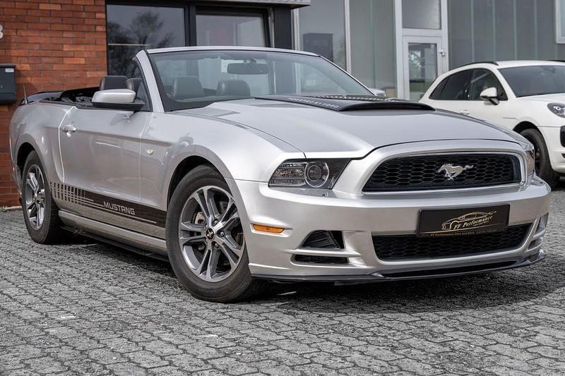 Second-hand Ford Mustang 299 CP (219 kW) 2014 Argintiu Cabrio