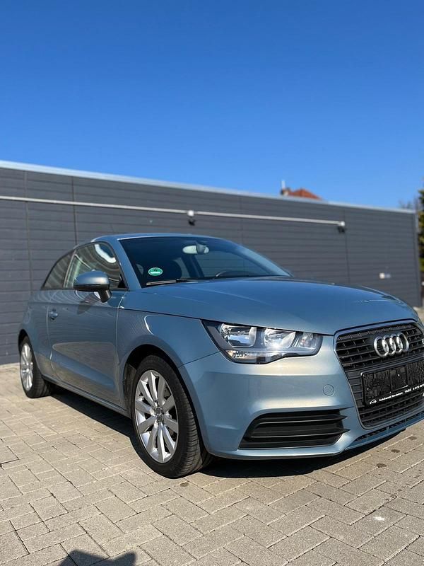 Gebraucht Audi A1 85 PS (62 kW) 2013 Blau Kleinwagen