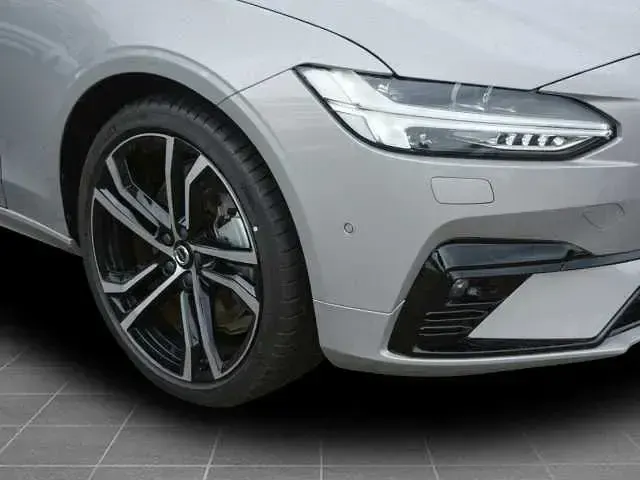 Gebraucht Volvo V90 145 PS (106 kW) 2023 Kombi