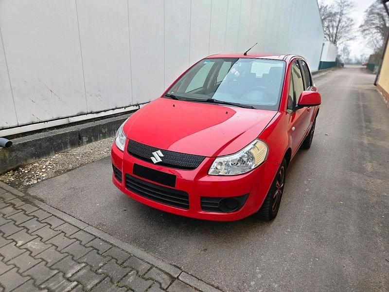 Gebraucht Suzuki SX4 99 PS (72 kW) 2006 Rot Limousine
