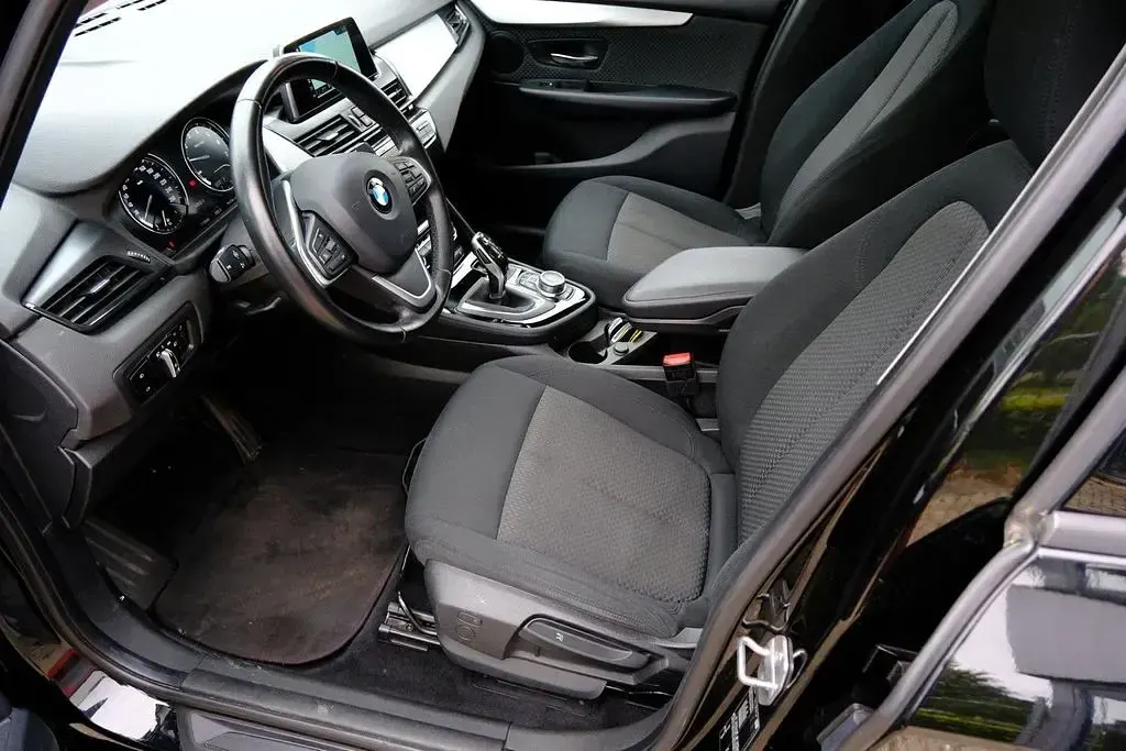 Gebraucht BMW 218 Active Tourer Executive 140 PS (102 kW) 2018 Schwarz Van / Kleinbus