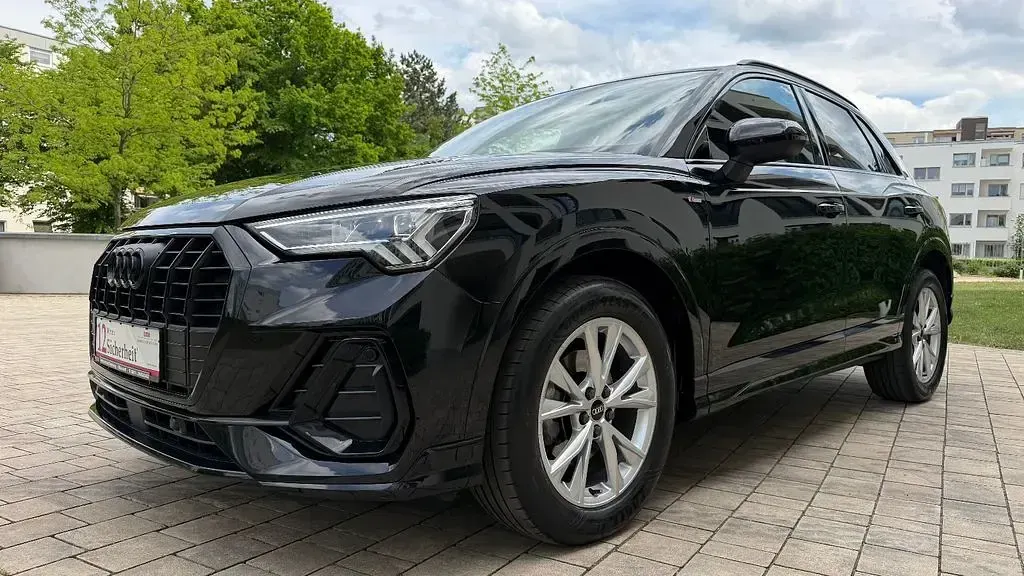 Gebraucht Audi Q3 S-Line 150 PS (110 kW) 2023 Mythosschwarz SUV