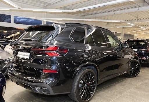 Gebraucht BMW X5 M Sport 530 PS (389 kW) 2024 Schwarz SUV