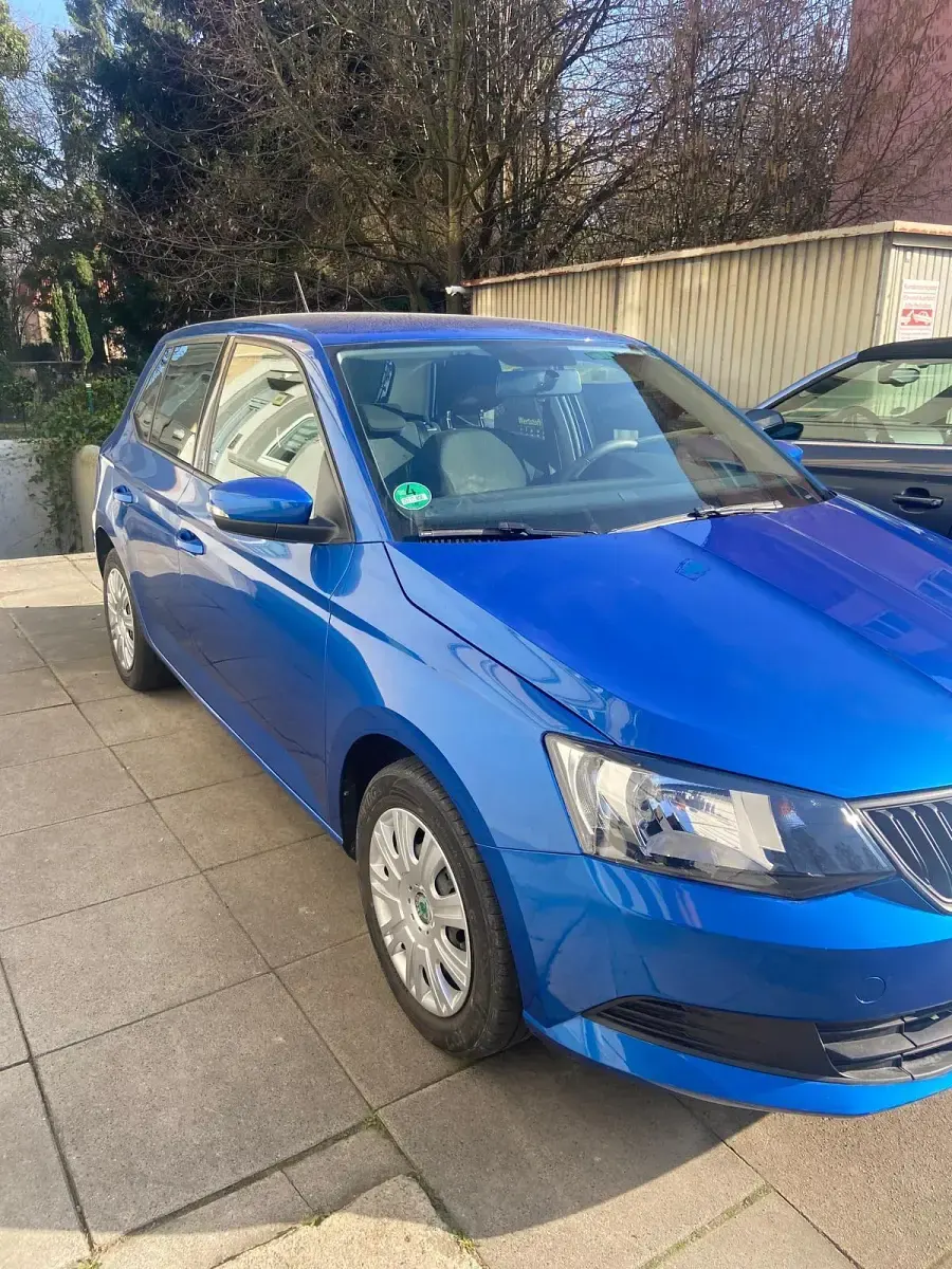 Gebraucht Skoda Fabia 60 PS (44 kW) 2018 Blau Kleinwagen