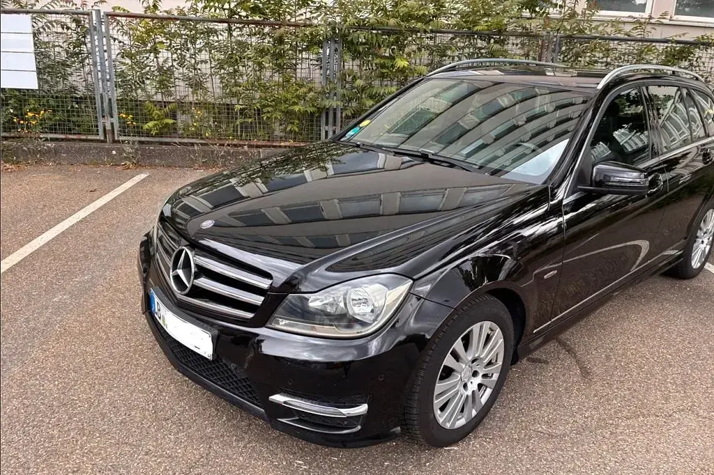 Second-hand Mercedes C220 Edition 170 CP (125 kW) 2014 Negru Break