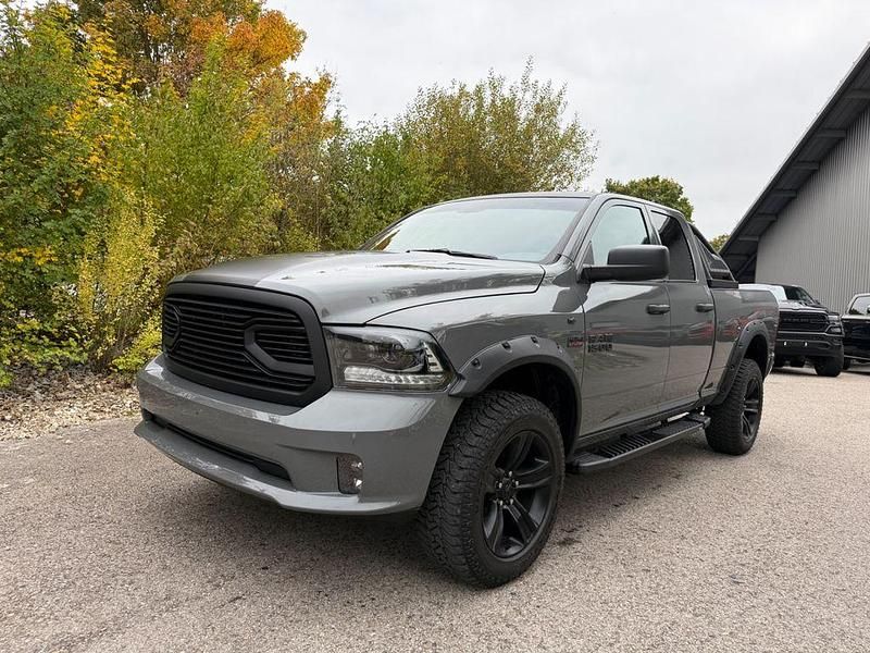Gebraucht Dodge Ram 401 PS (294 kW) 2021 Grau Pickup
