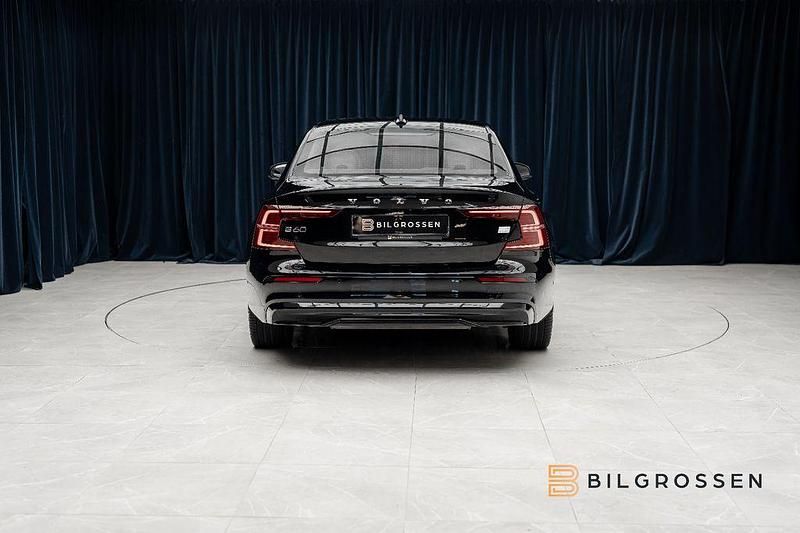 Gebraucht Volvo S60 Plus 455 PS (334 kW) 2023 Schwarz Limousine