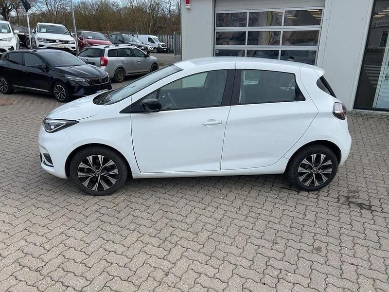 Gebraucht Renault Zoe Evolution 80 kW (110 PS) 2023 Arktis weiß Kleinwagen