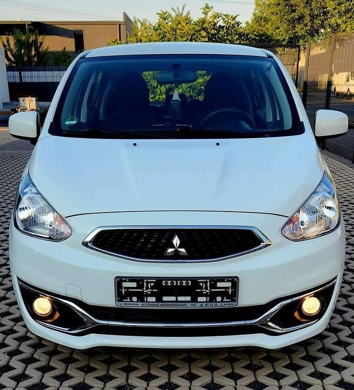 Weiß Gebraucht 2019 Mitsubishi Space Star Limousine | 5.950 € (Superpreis) - Bild 1/4