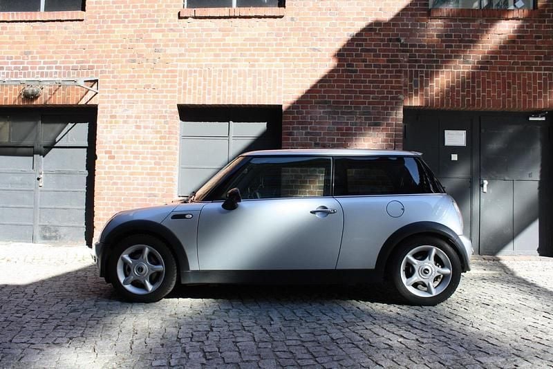 Silber Gebraucht 2003 Mini Cooper Kleinwagen | 4.500 € (Fairer Preis) - Bild 1/4