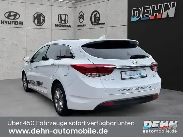 Gebraucht Hyundai i40 Trend 135 PS (99 kW) 2018 Weiß Limousine