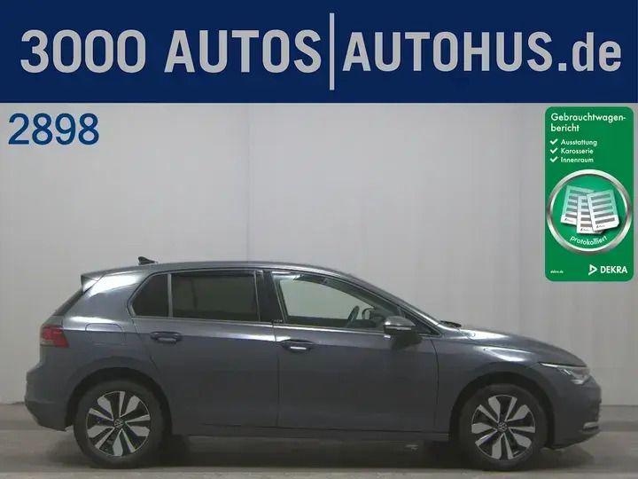 Grau Gebraucht 2023 VW Golf VIII Life Limousine | 24.170 € (Etwas zu teuer) - Bild 1/1