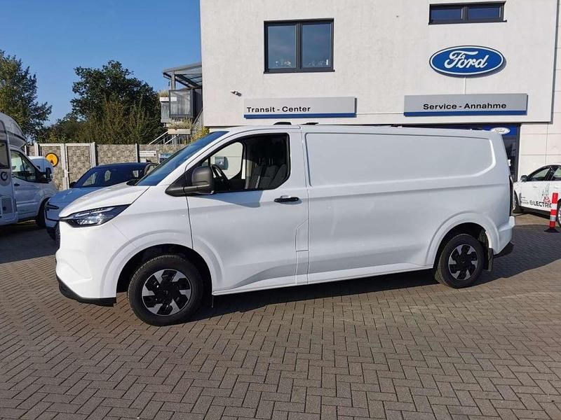 Gebraucht Ford E-Transit Trend 160 kW (218 PS) 2025 Frozen white Van
