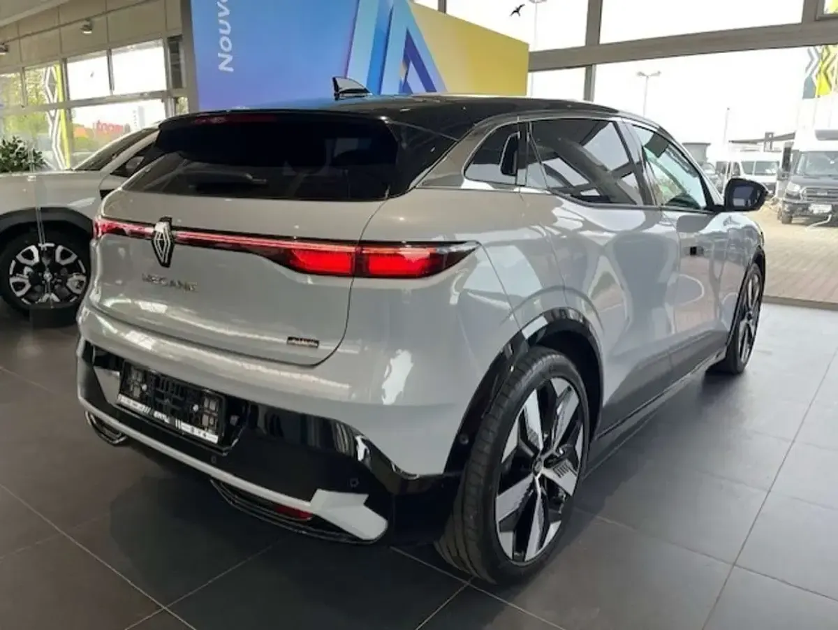 Gebraucht Renault Megane E-Tech Komfort 160 kW (218 PS) 2023 Grau Limousine