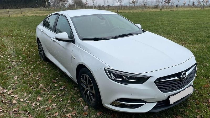 Gebraucht Opel Insignia Sport 136 PS (100 kW) 2018 Weiß Limousine
