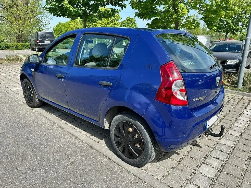Gebraucht Dacia Sandero 75 PS (55 kW) 2009 Blau Limousine