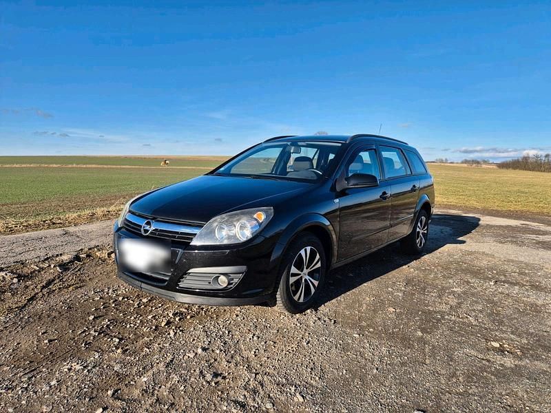 Gebraucht Opel Astra 105 PS (77 kW) 2007 Schwarz Kombi