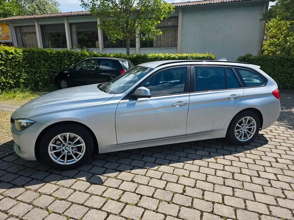 Gebraucht BMW 316 116 PS (85 kW) 2012 Grau Kombi