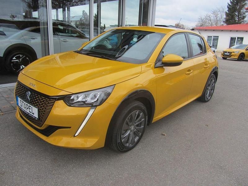 Gebraucht Peugeot e-208 Active 100 kW (136 PS) 2021 Gelb Kleinwagen