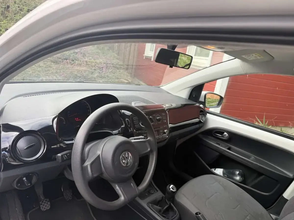 Second-hand VW up! 60 CP (44 kW) 2014 Hatchback