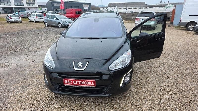 Gebraucht Peugeot 308 SW Active 150 PS (110 kW) 2012 Schwarz Kombi