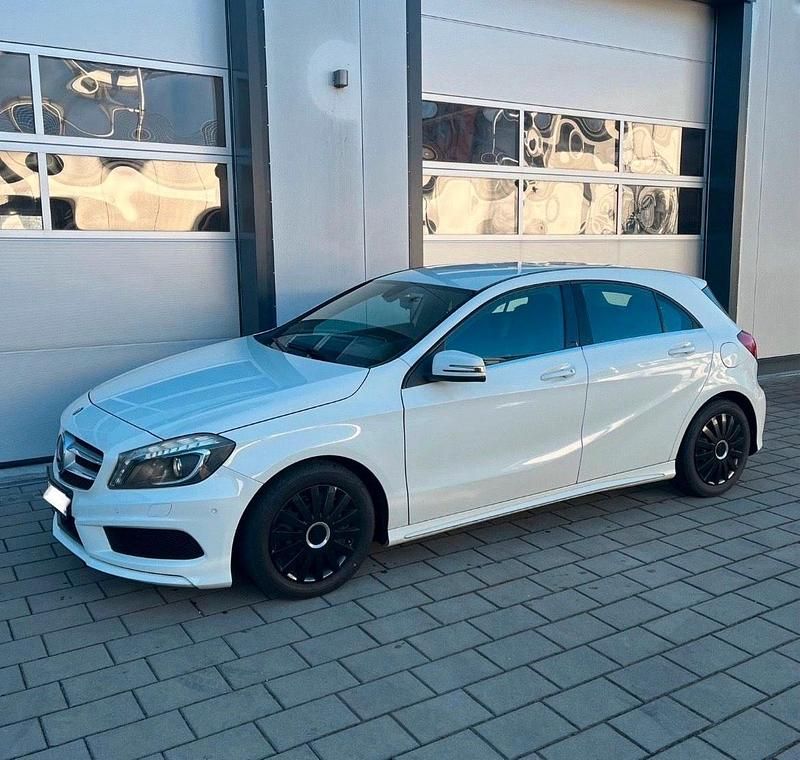 Weiß Gebraucht 2014 Mercedes A180 AMG Limousine | 13.800 € (Etwas zu teuer) - Bild 1/4