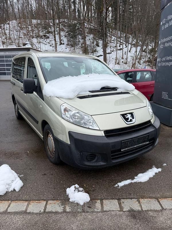 Gebraucht Peugeot TePee 90 PS (66 kW) 2010 Gold Van / Kleinbus