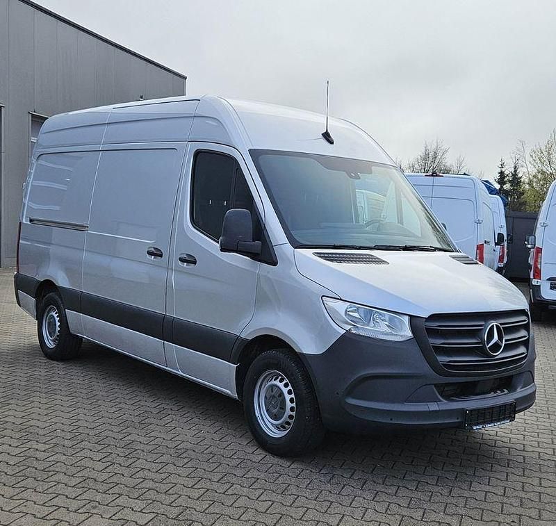 Gebraucht Mercedes Sprinter 150 PS (110 kW) 2022 Silber Van
