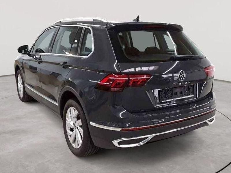 Gebraucht VW Tiguan Elegance 245 PS (180 kW) 2022 Uranograu SUV