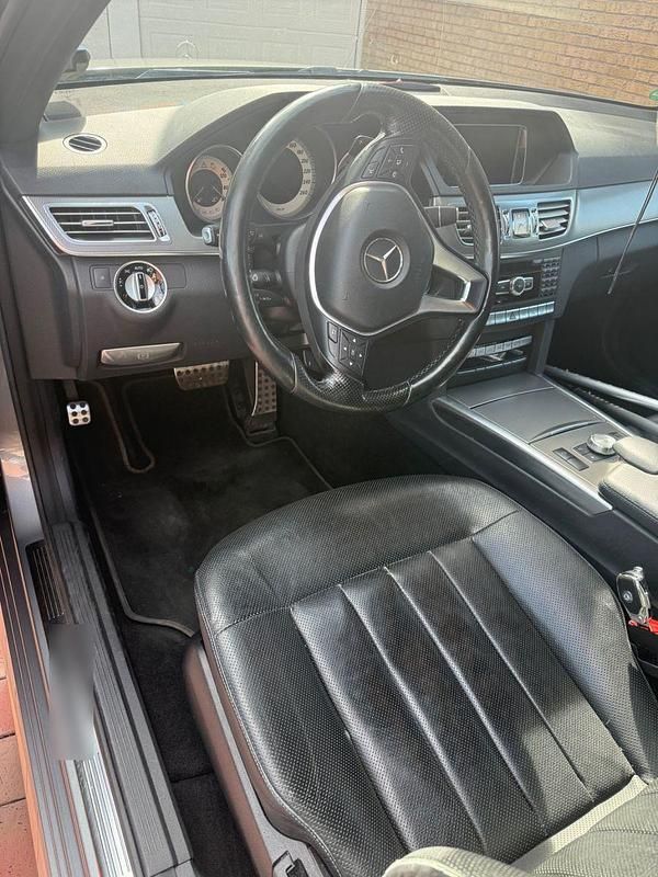 Gebraucht Mercedes E400 Avantgarde 333 PS (244 kW) 2015 Schwarz Kombi