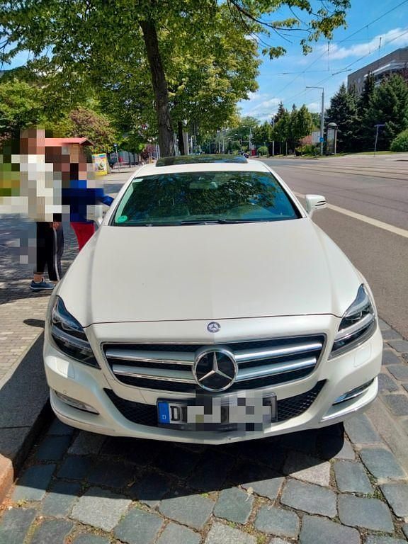 Weiß Gebraucht 2014 Mercedes CLS350 Shooting Brake Kombi | 16.499 € (Superpreis) - Bild 1/4