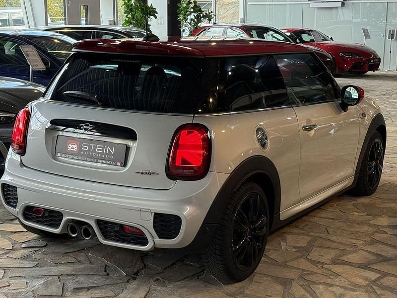 Gebraucht Mini John Cooper Works 231 PS (169 kW) 2021 Weiß Kleinwagen