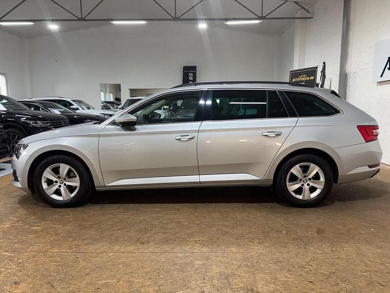 Gebraucht Skoda Superb 150 PS (110 kW) 2022 Silber Kombi