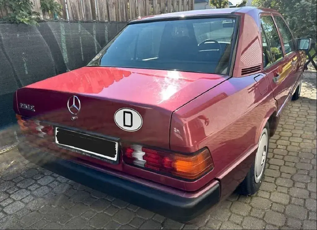 Gebraucht Mercedes 190 122 PS (89 kW) 1989 Rot Limousine
