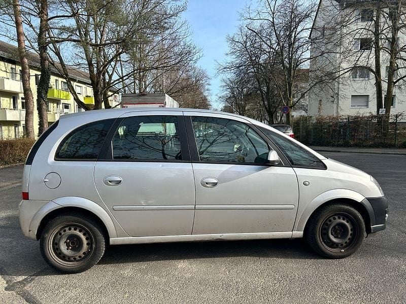 Gebraucht Opel Meriva 105 PS (77 kW) 2006 Silber Van / Kleinbus