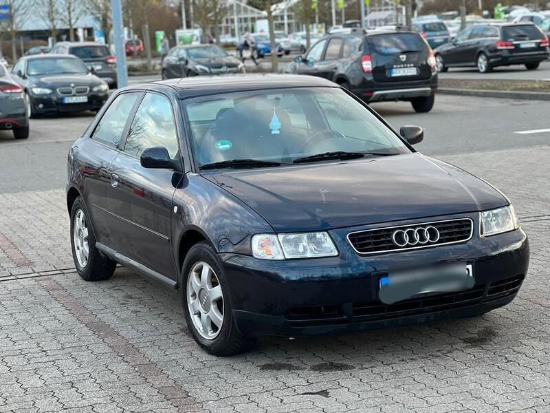Blau Gebraucht 1998 Audi A3 Ambiente Limousine | 950 € (Fairer Preis) - Bild 1/4
