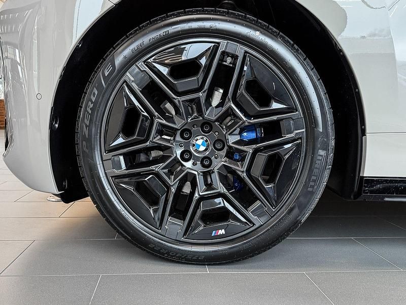 Neu BMW iX M Sport 300 kW (408 PS) 2025 Dune grey SUV
