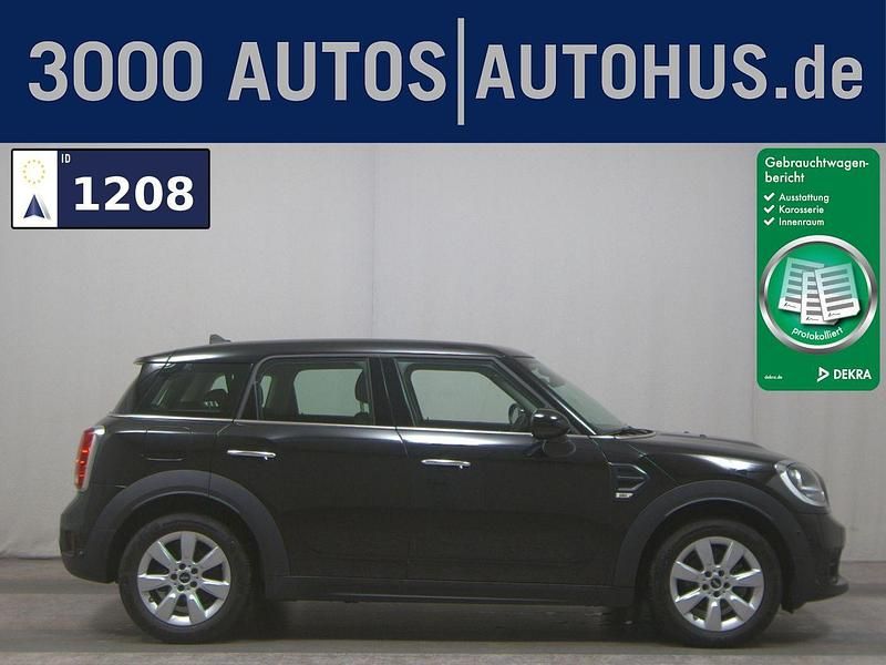 Midnight black metallic Gebraucht 2019 Mini One D Countryman SUV | 17.480 € (Fairer Preis) - Bild 1/4