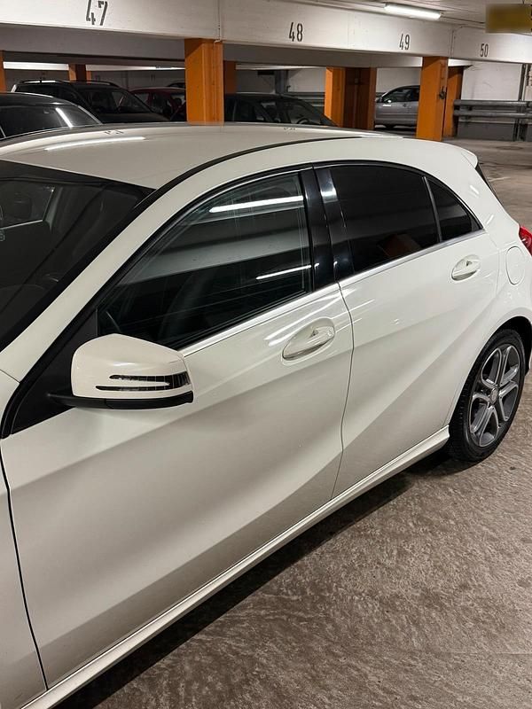 Gebraucht Mercedes A200 156 PS (114 kW) 2016 Weiß Kleinwagen