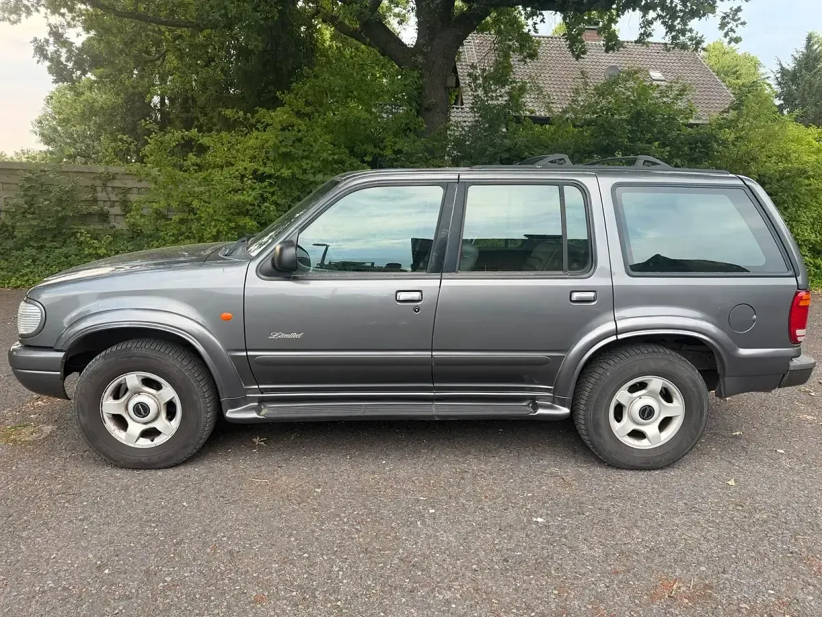 Gebraucht Ford Explorer 204 PS (150 kW) 1999 Grau SUV