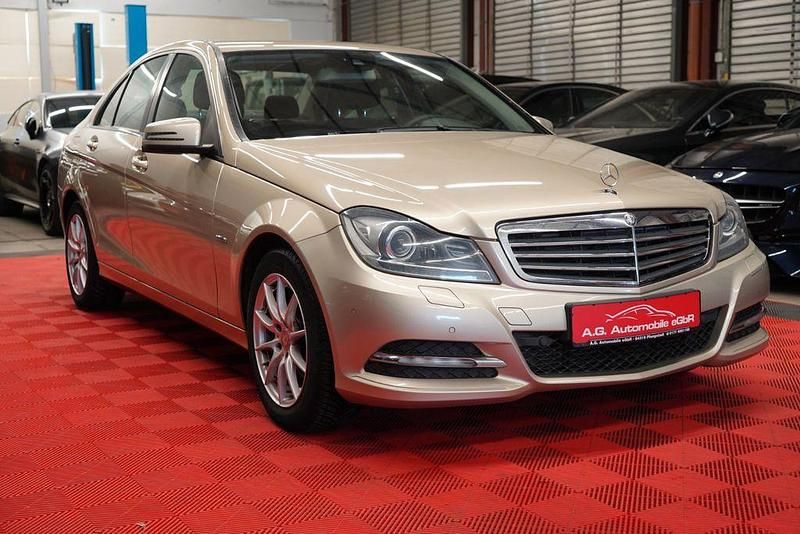 Second-hand Mercedes C200 136 CP (100 kW) 2011 Bej Berlinǎ