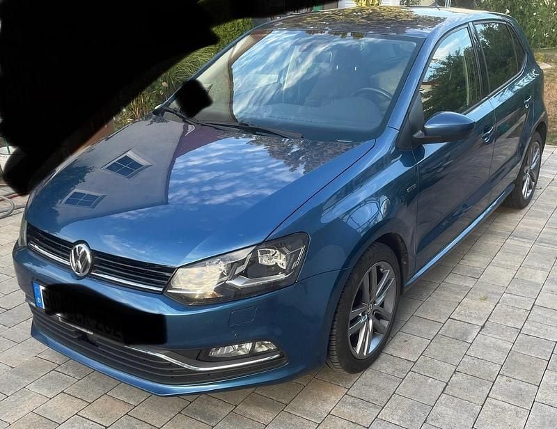 Blau Gebraucht 2015 VW Polo Comfortline Kleinwagen | 6.299 € (Guter Preis) - Bild 1/4